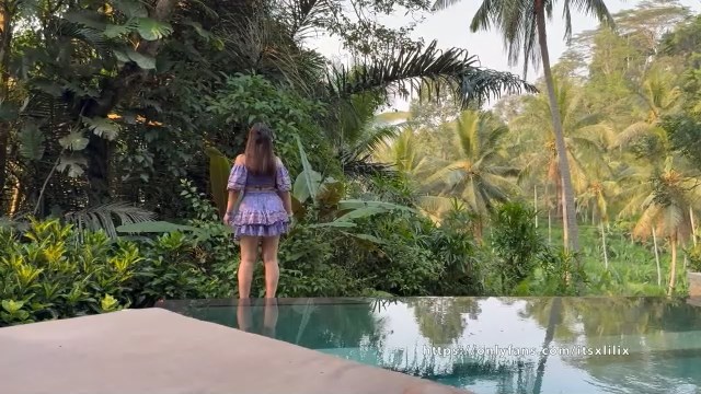 Bercinta Ditengah Kesunyian Vila Ubud Bali